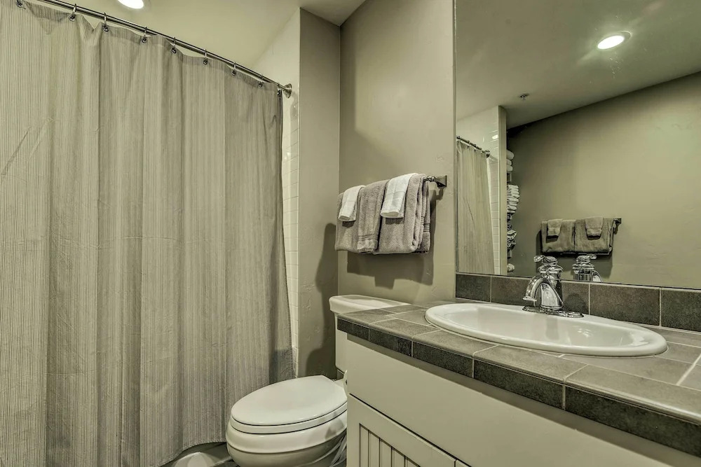 Granby Ranch Condo w/ Balcony: 1 Mi to Lake Granby