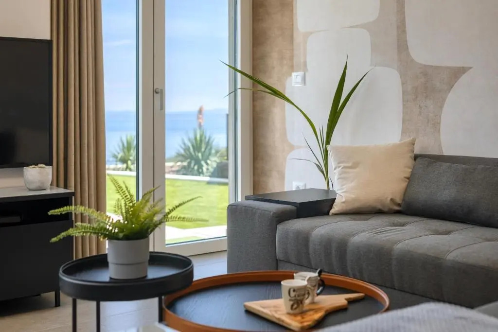 Royal Hilltop Residence