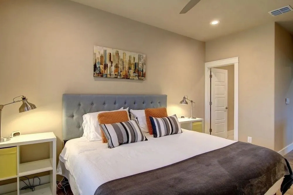 Next Chapter 3Br Condo