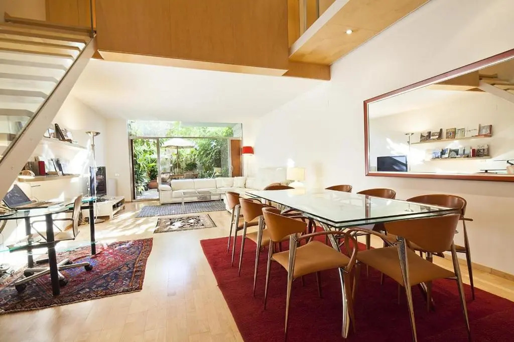 Apartment with 4 bedrooms in Barcelona with enclosed garden and WiFi