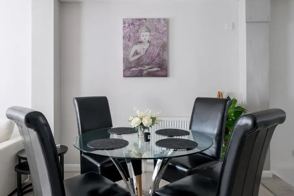 Modern South Wimbledon Stay