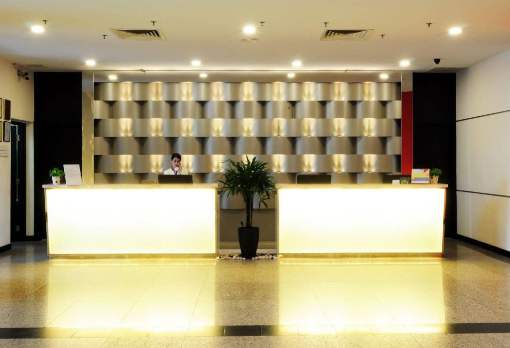 Hotel Sentral Seaview @ ​Beachfront