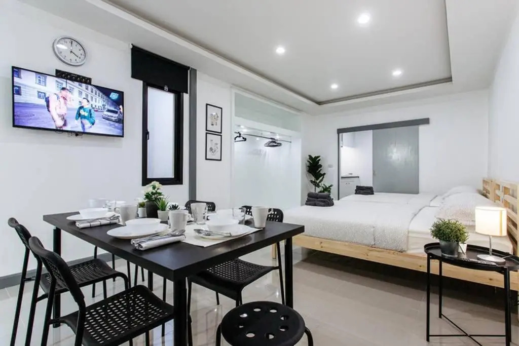 P4 Silom Large 2beds Full Kitchen Wifi 4-6pax
