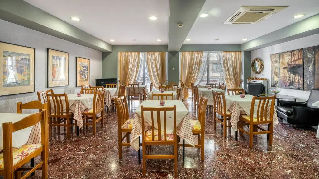 Diros Hotel