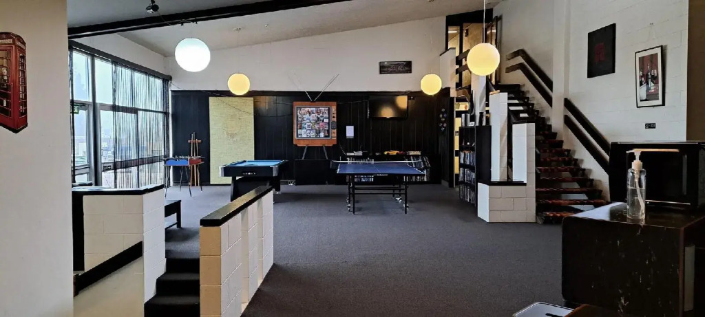 Fiordland Hotel