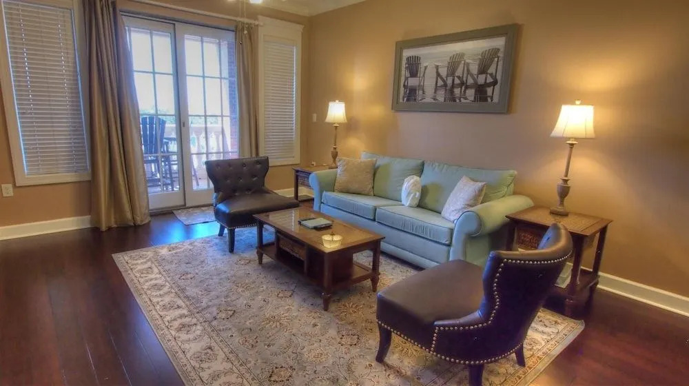 Weston - 3 Br Condo