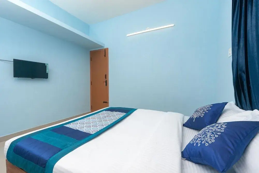 Oyo 15702 Thulsi Residency