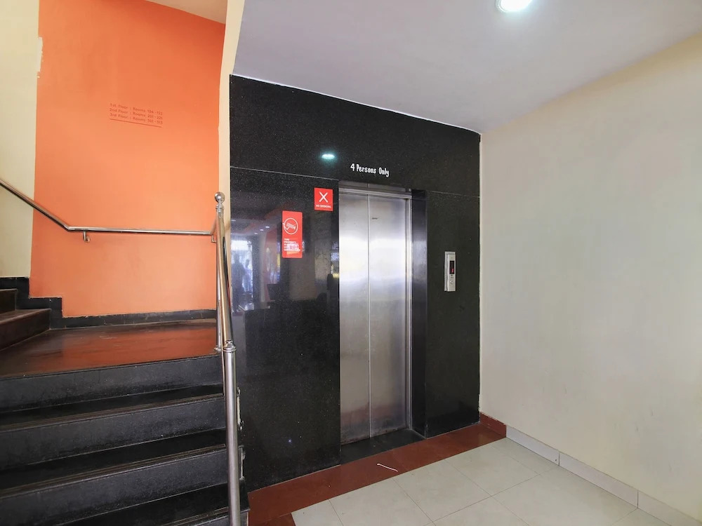 OYO Flagship 16105 Majestic