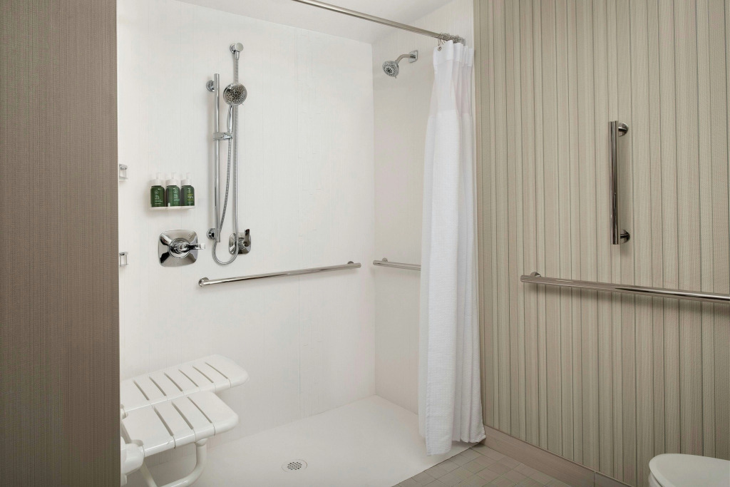 Courtyard by Marriott Portland East