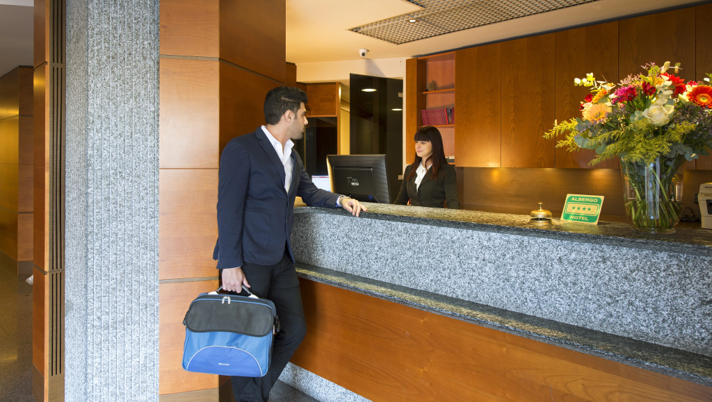 Hotel Re