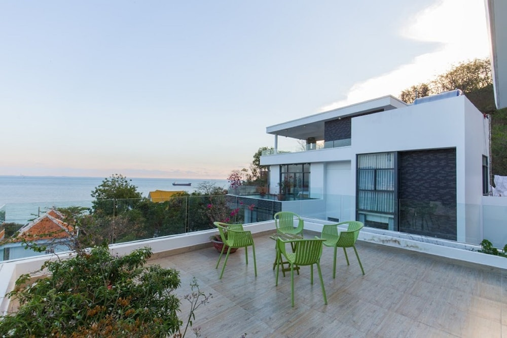 Villa Royal 2