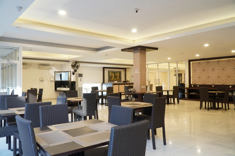 Paris Day Hotel
