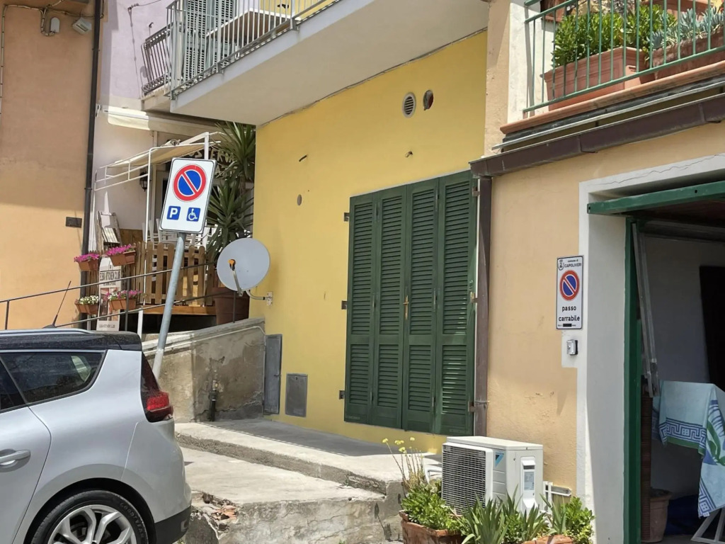 Capoliveri Historic Center adjacent to the Scala delle Grazie New apartment.-Zagara al Sole