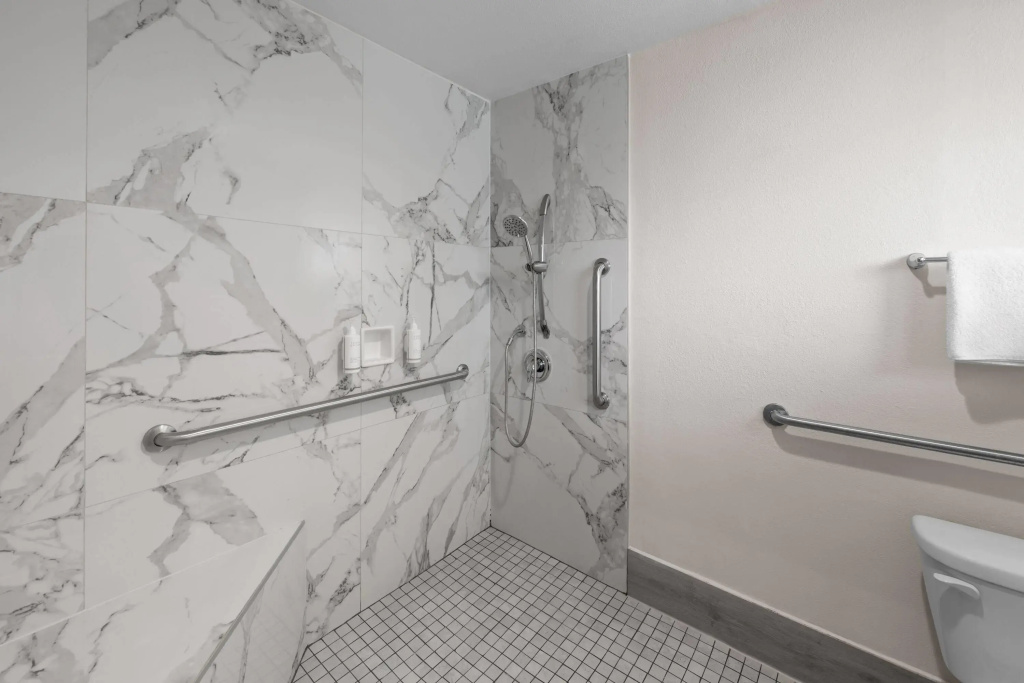 Travelodge Inn & Suites by Wyndham Anaheim on Disneyland Dr