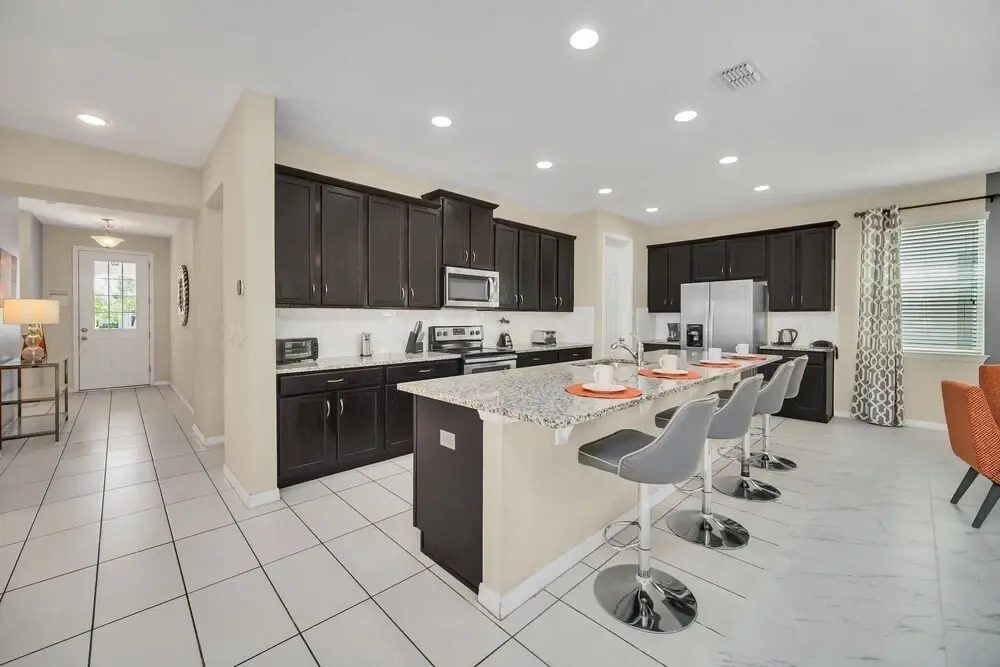 Avenger's, Frozen and Alice in Wonderland Themed Rooms! Private Pool and Modern Decor!