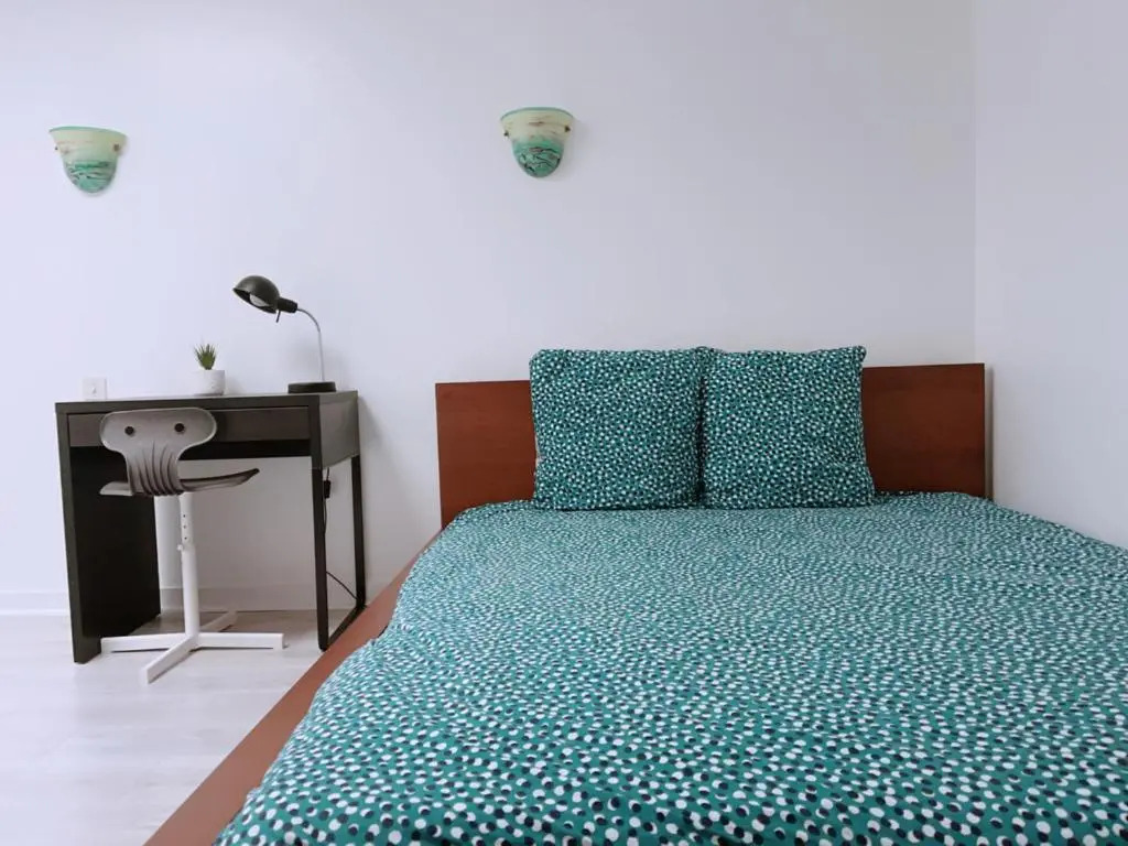 Apt 67m2 Hyper Centre: 2 Chambres, Cuisine TV Wifi