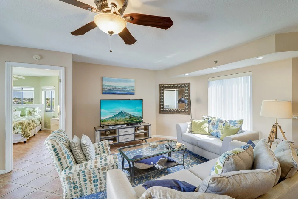 New Listing! Beachfront Perch W/ Pool & Balcony 2 Bedroom Condo