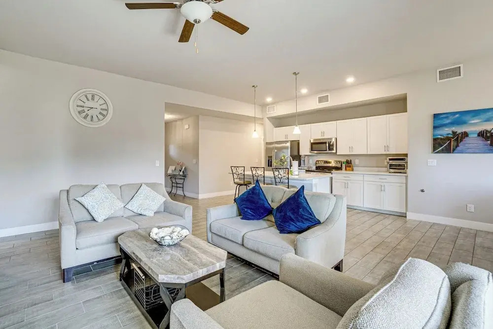 Golf, Shop & Beach-hop: Port Charlotte Gem w/ Yard