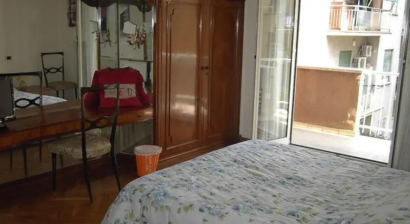 Locandina House
