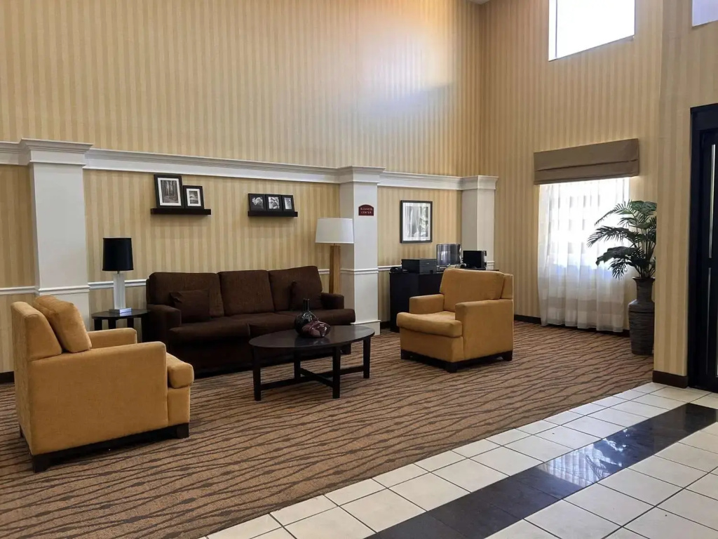 Sleep Inn & Suites Airport
