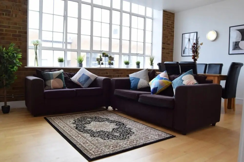 Bright Warehouse Conversion in Buzzing Peckham