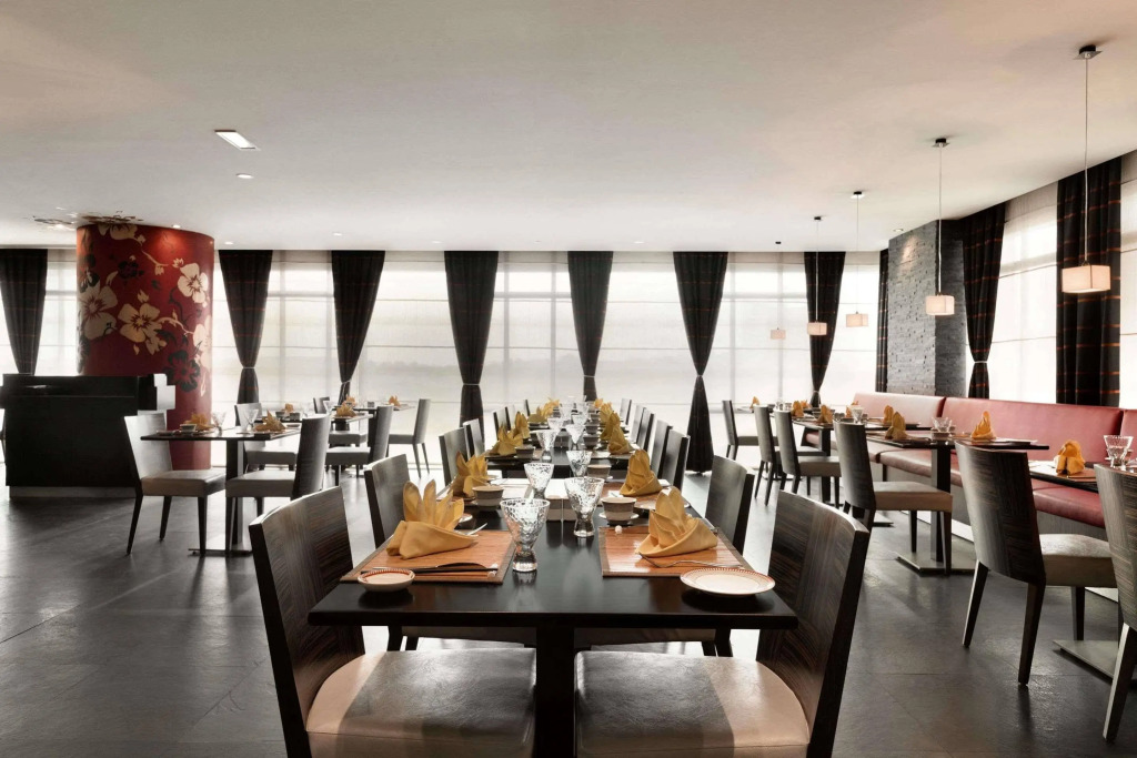 Отель Montreal Barsha