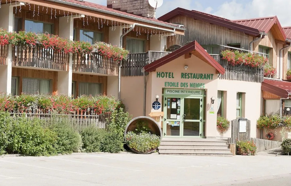 Hôtel Restaurant Etoile des Neiges Piscine Jacuzzi Sauna Massage Salle de Jeux