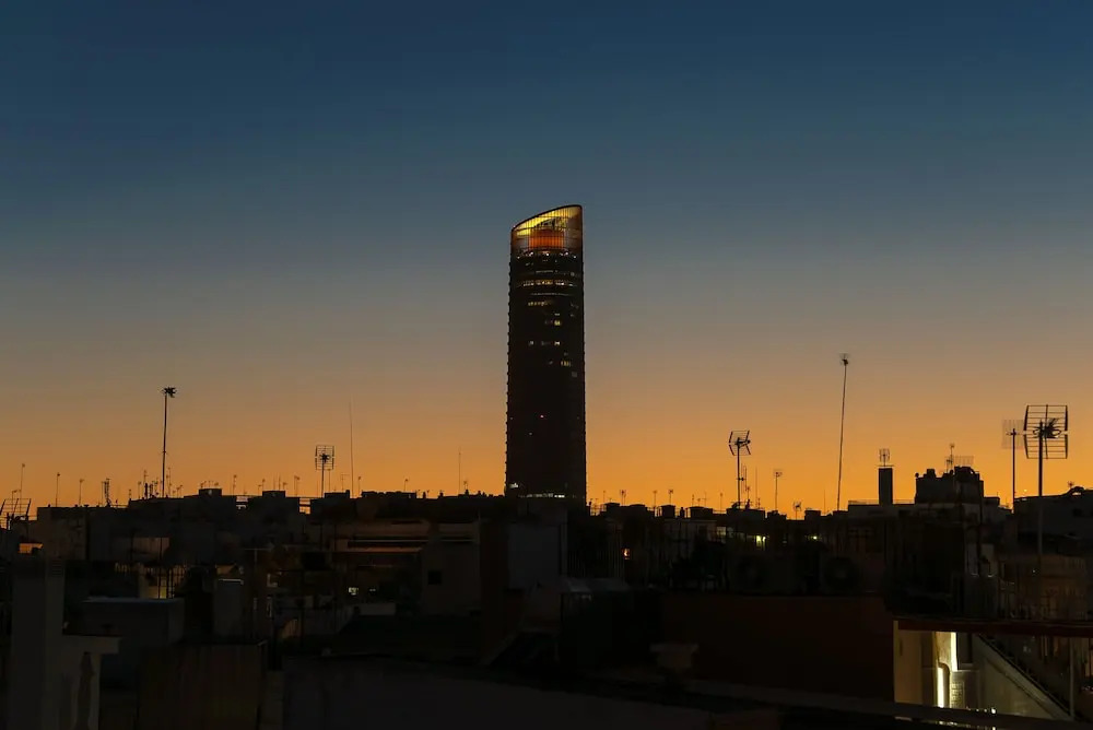 Wonderful 3 BD Duplex With a Large Private Terrace in Prime Location.. Zaragoza IV