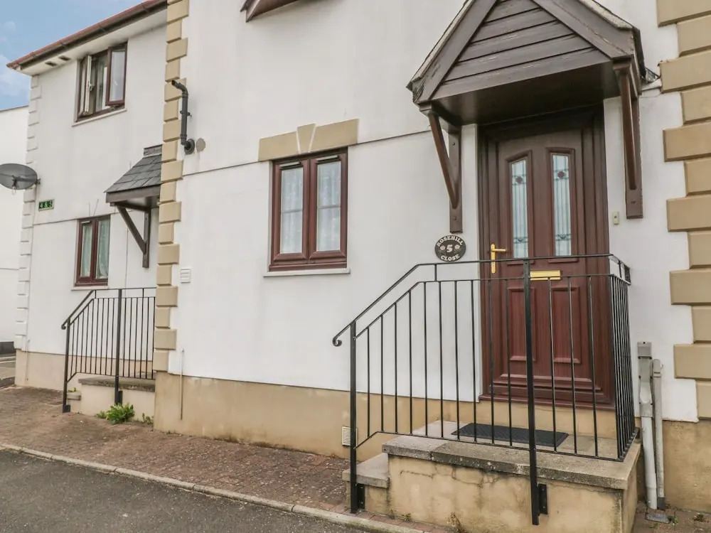 5 Rose Hill Close
