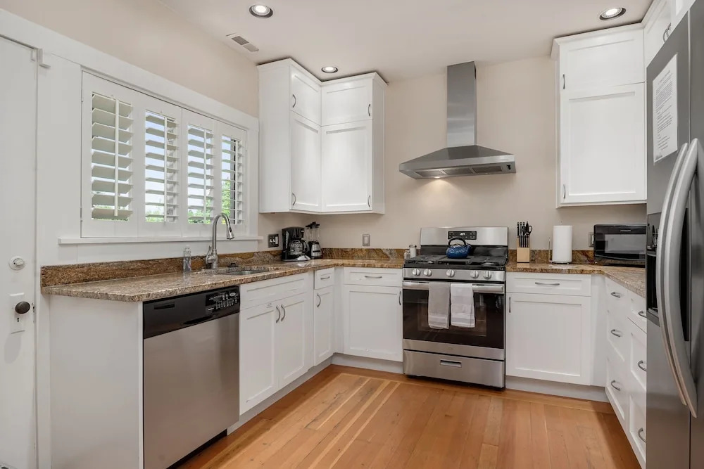 Seattle Vacation Home: Montlake 7 Bedroom