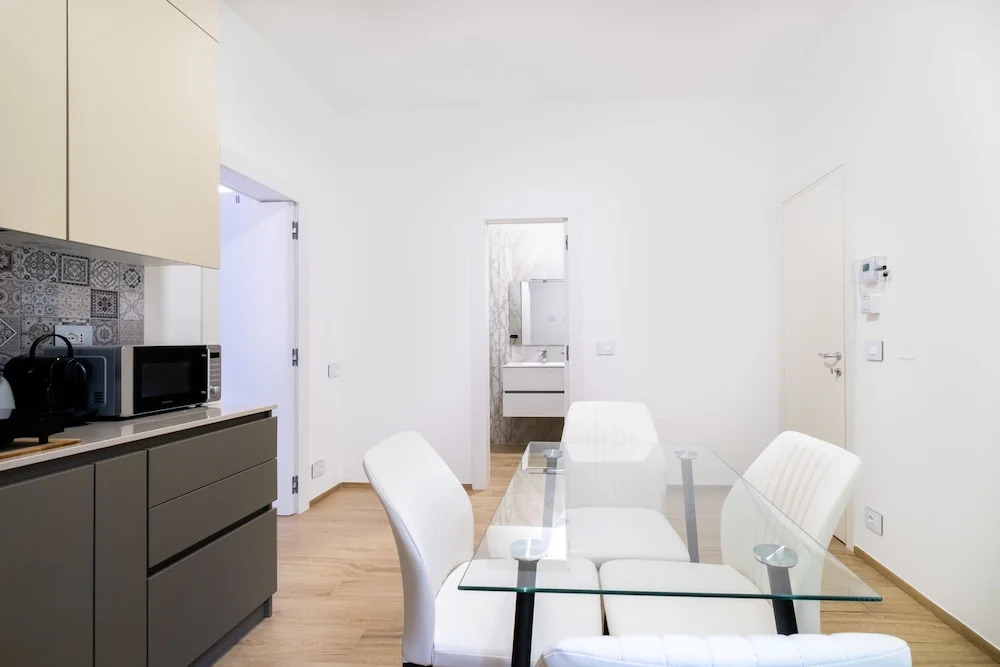 Casa Due Agosto Sleek and Central
