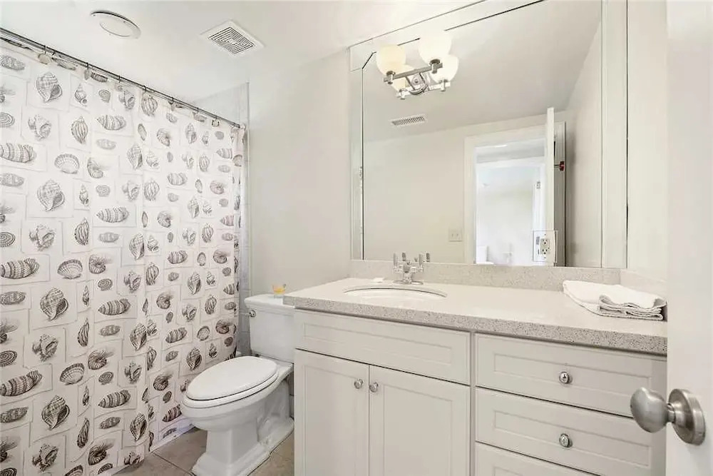 Coastal Charm, 2 Bedrooms, Ocean Front, Sleeps 6