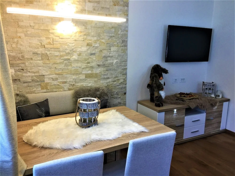 Apartment 4 Holiday - Apartment Aika
