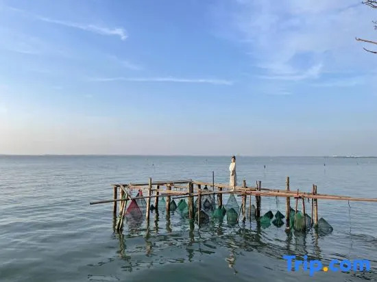 Dianshanhu Small Fishing Village Homestay