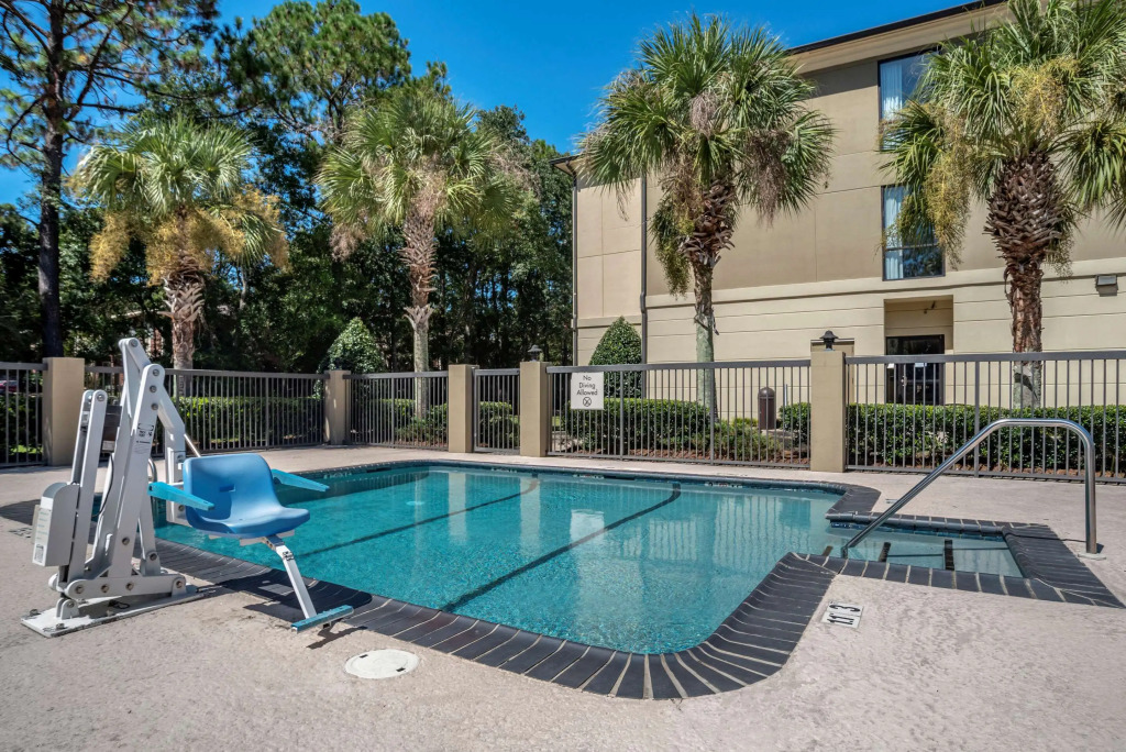 Comfort Suites Mobile West Tillmans Corner