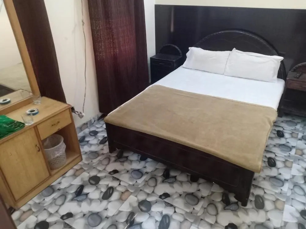 Hotel Burj Al-Hateem