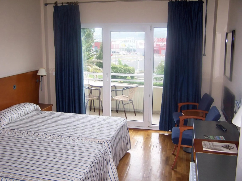 Hotel Azar