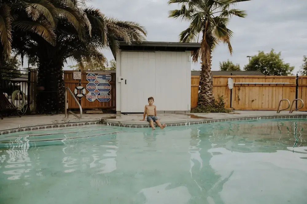 Triangle Motel
