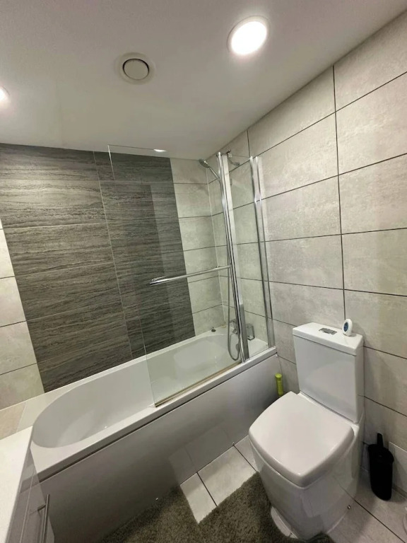 1br-sleeps4-parking-closetocentre