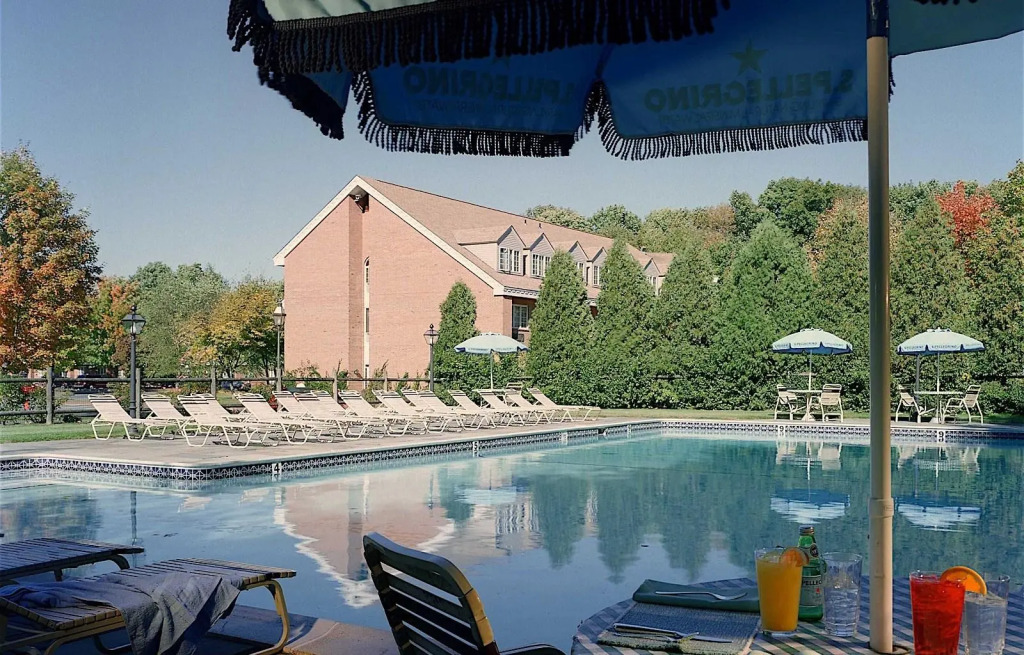 Avon Old Farms Hotel