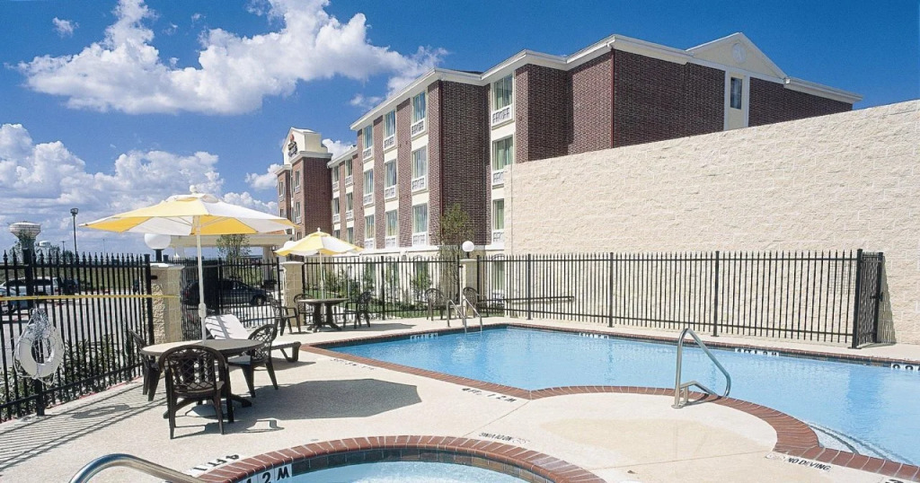 Holiday Inn Express & Suites Lake Worth by IHG