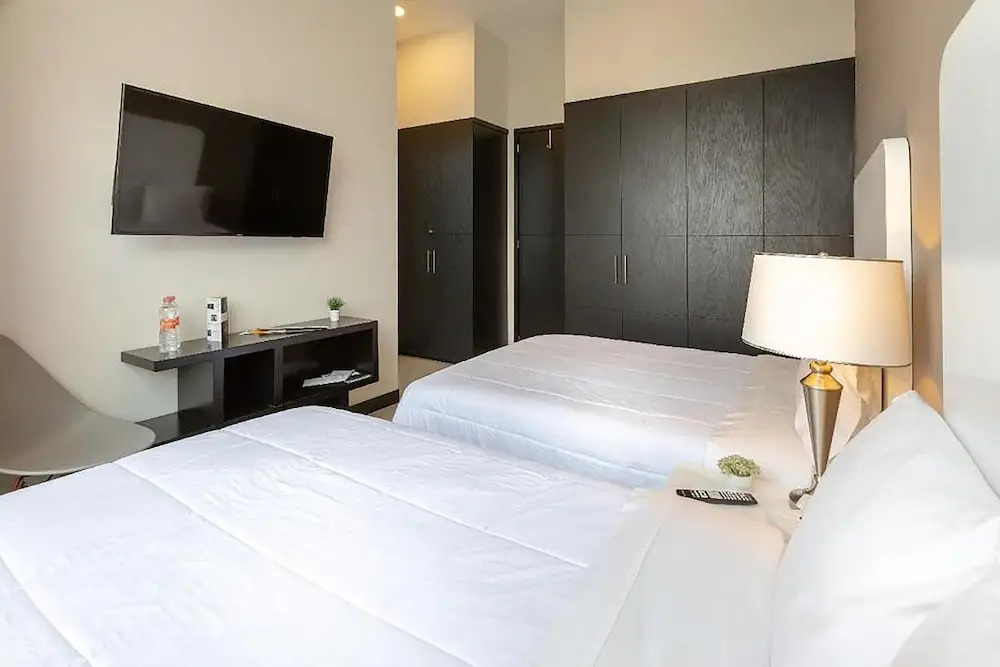 Laviu B&B Luxe Suites