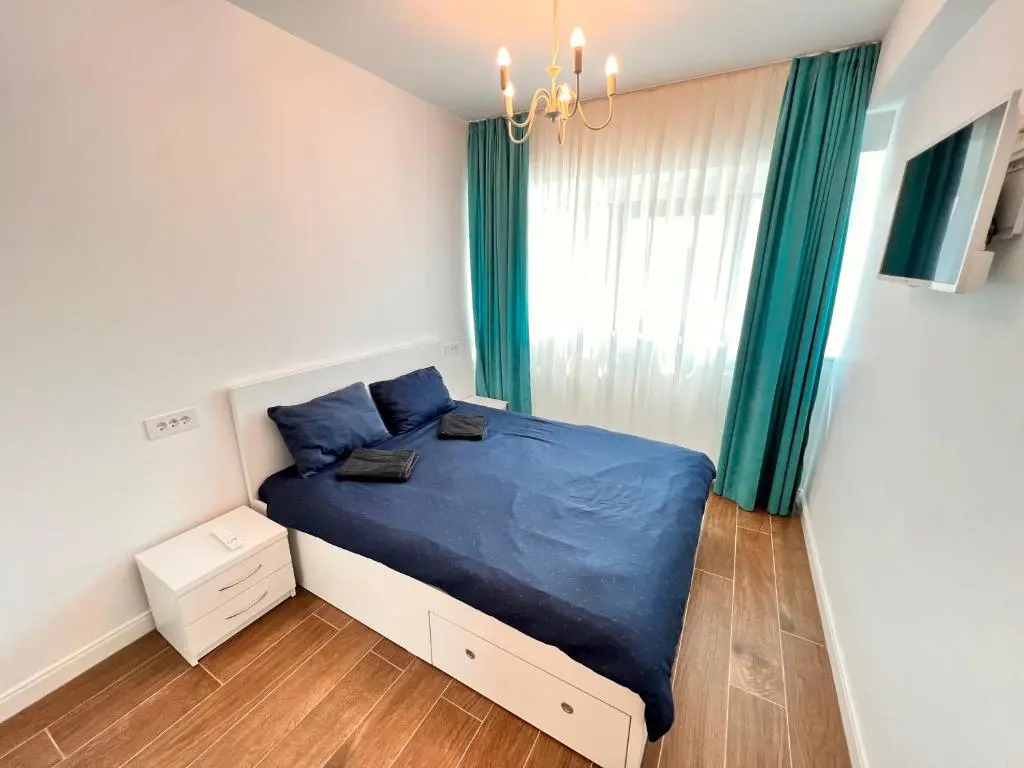2 rooms Airy & Bright Palas Park