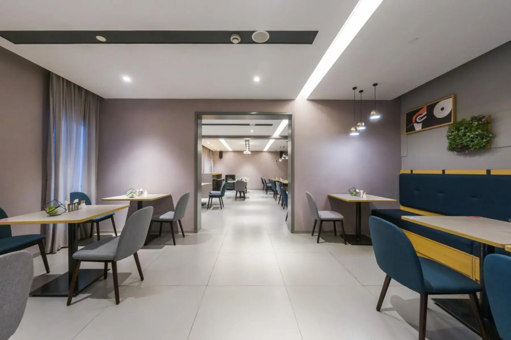 Motel 168 Shanghai Qi Bao