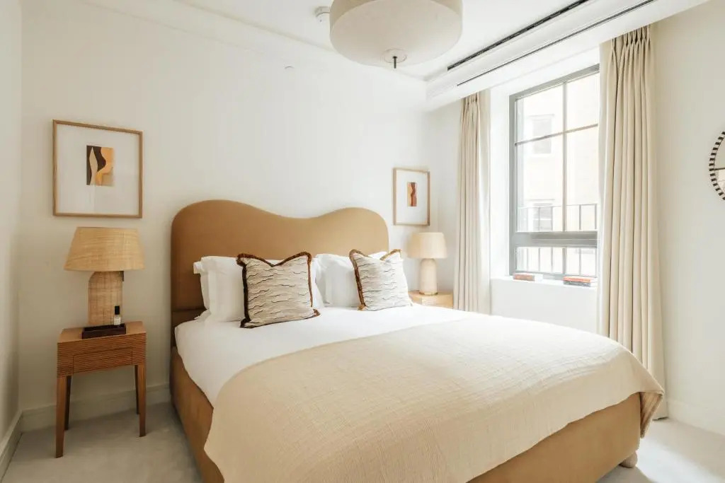 Claridge House by SLO
