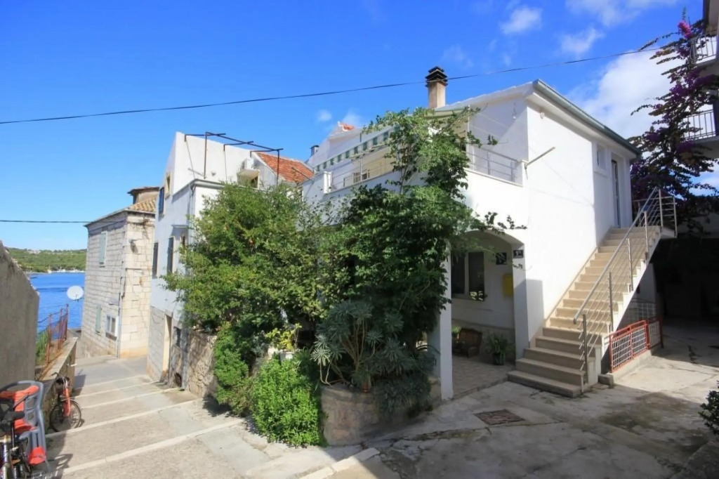 Zoki - Great Location Close to the sea - A2 Plavi