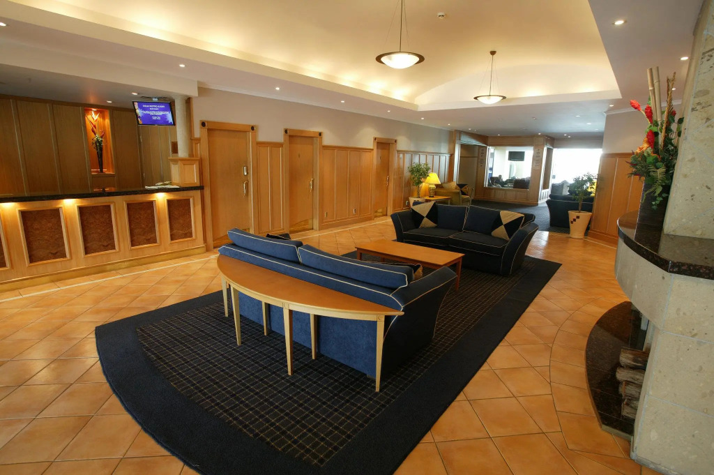 Brentwood Hotel