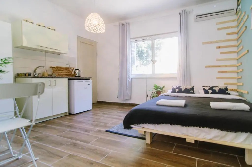 Beta Studios ApartHotel
