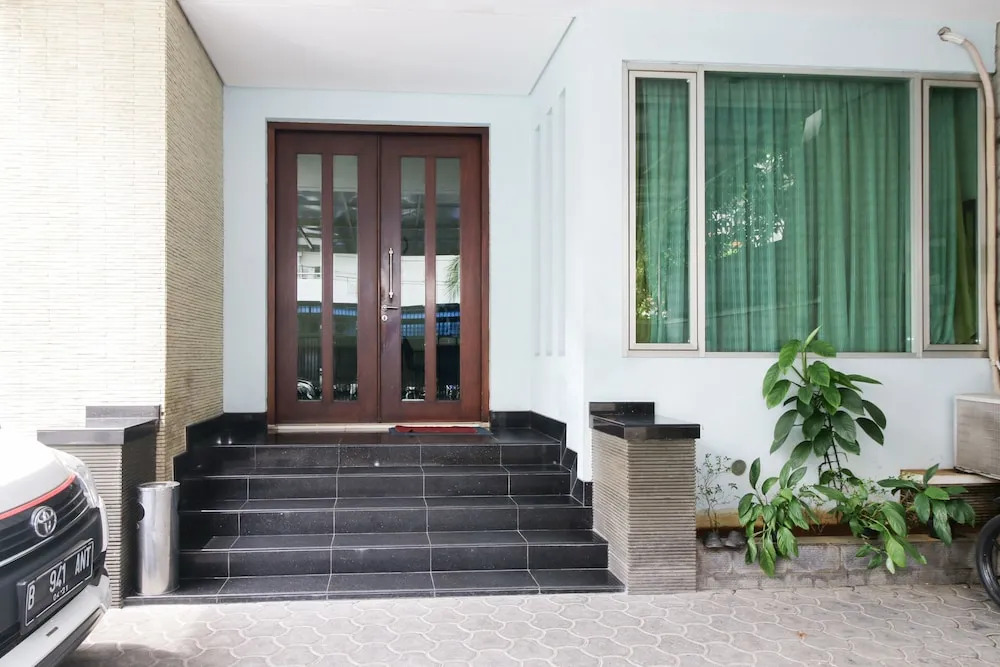 Airy Blok M Melawai Sepuluh 12 Jakarta