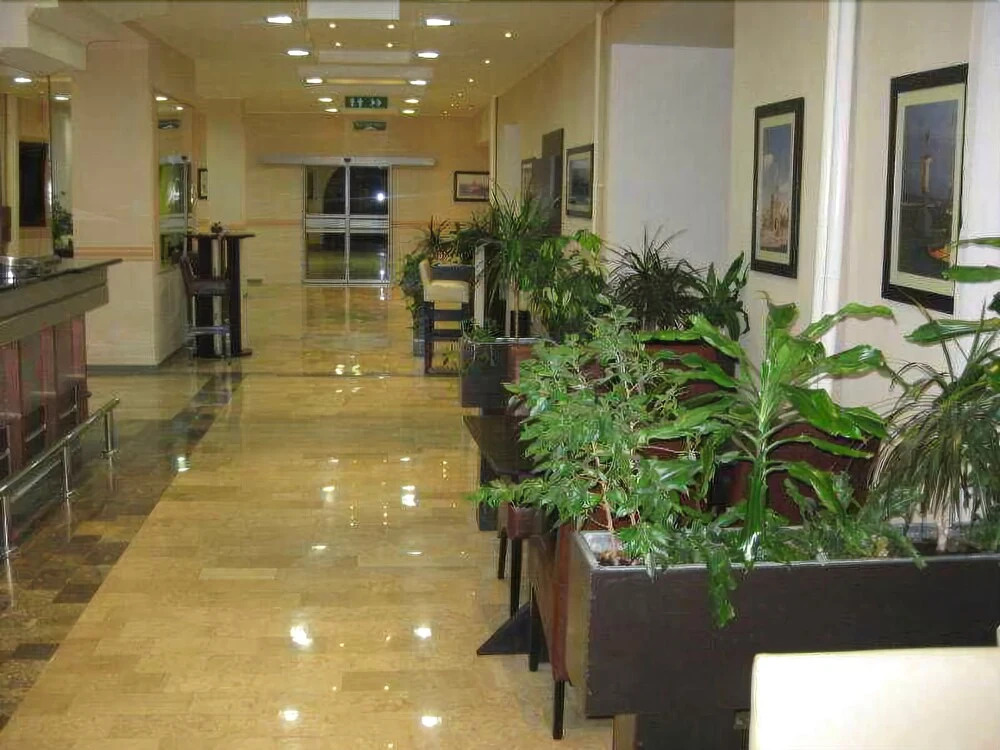 Hotel Leotar